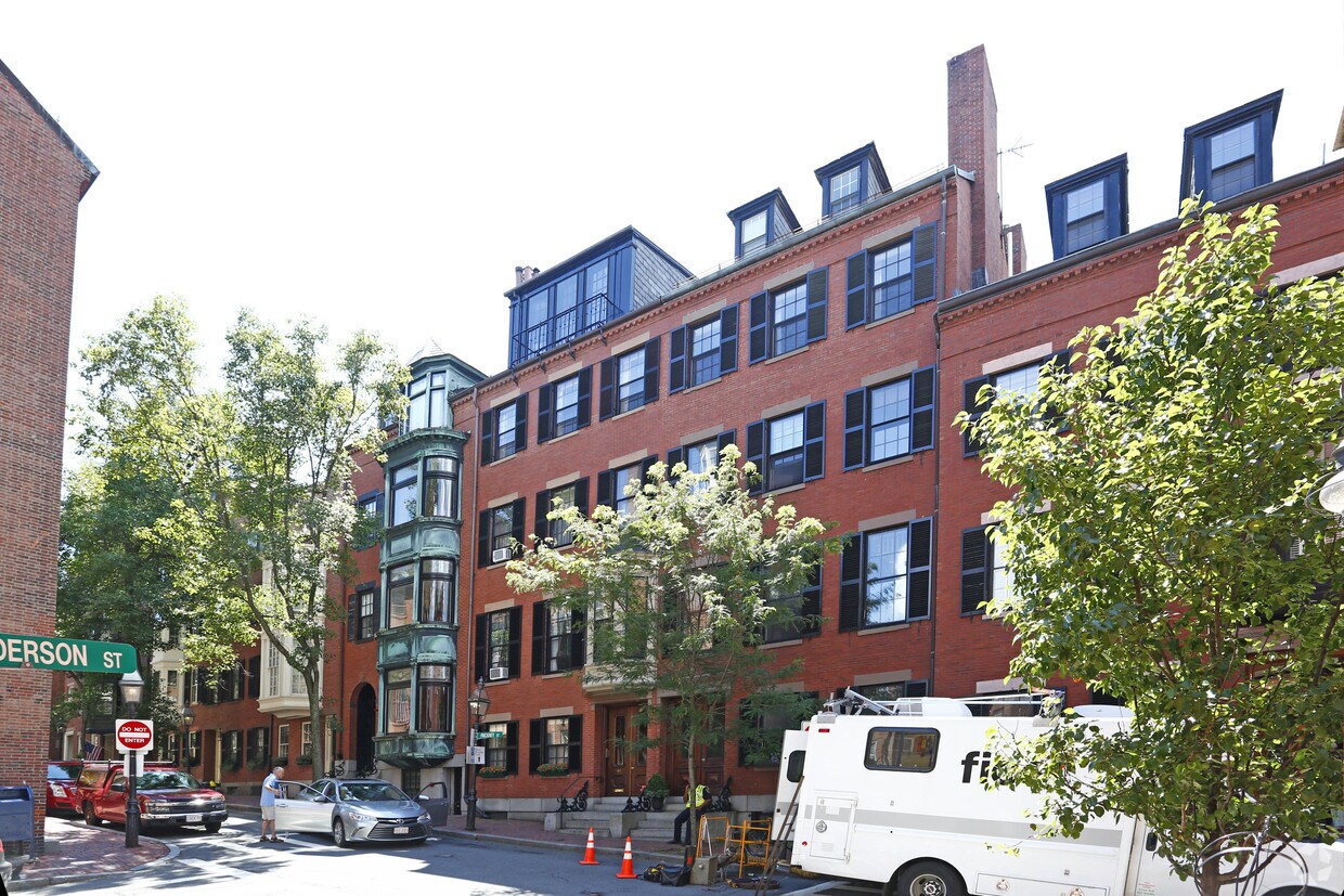 Building Photo - 60 Pinckney St