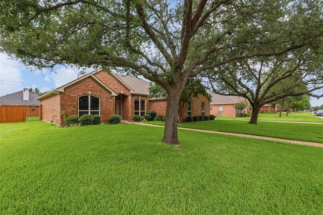 Foto del edificio - 1612 Twin Oaks Dr