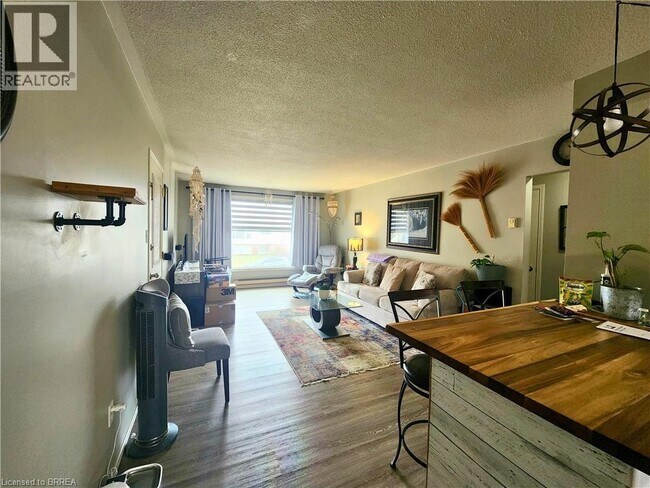 Photo du bâtiment - 85 Lyndhurst St