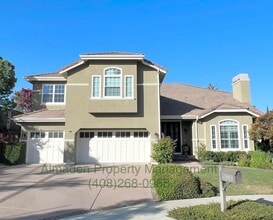 Building Photo - 7000 Sterling Gate Ct