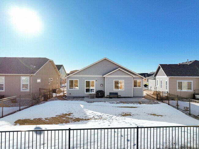 Foto del edificio - 12621 Stone Valley Drive Peyton, CO 80831