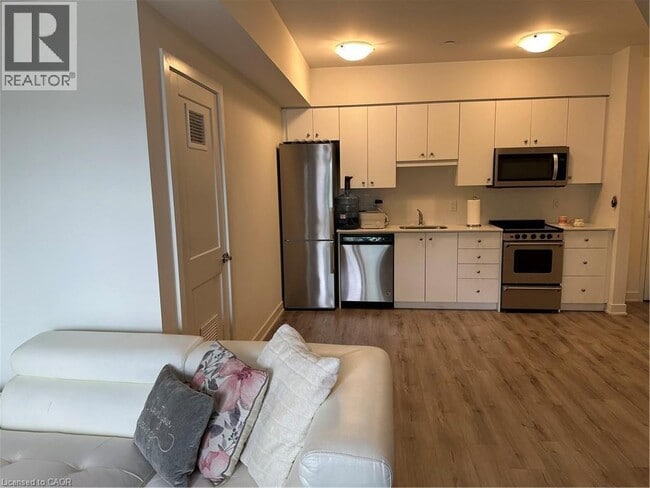 Building Photo - 110 Fergus Ave