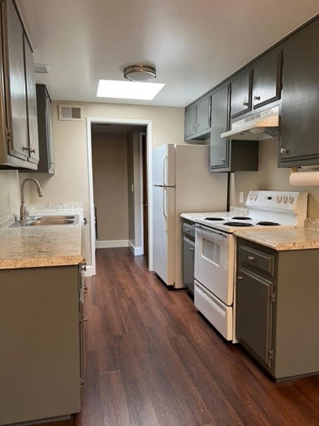 Foto del edificio - Charming 3 Bed 1 Bath Single Story Home