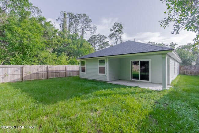 Foto del edificio - 484 Washington Ln