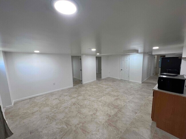 Building Photo - 46 N Whittier St