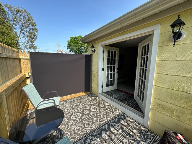 Building Photo - 249 Worcester St