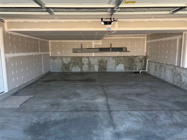 Building Photo - 28718 Woodland Heights Dr