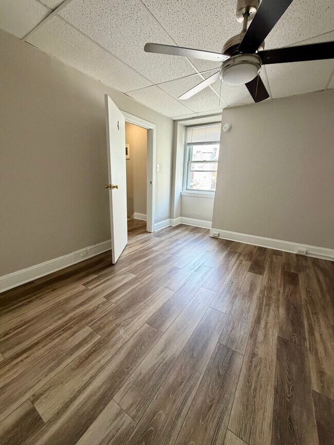 Building Photo - 4047 Sansom St