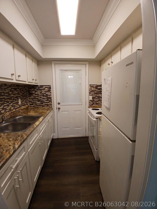 Foto del edificio - 1480 E Sample Rd