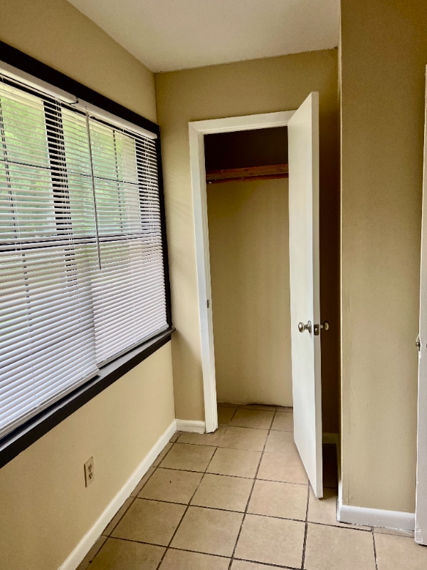 Building Photo - 115 Issac Dr