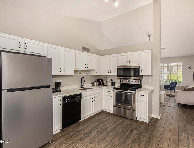 Foto del edificio - 5960 W Oregon Ave