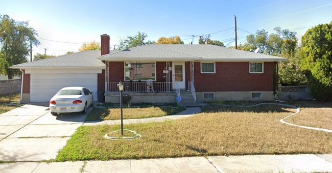 Building Photo - 4245 S Normandie Ln