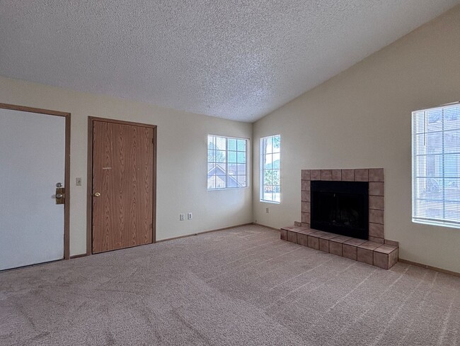 Building Photo - 2686 Aarondavid Dr