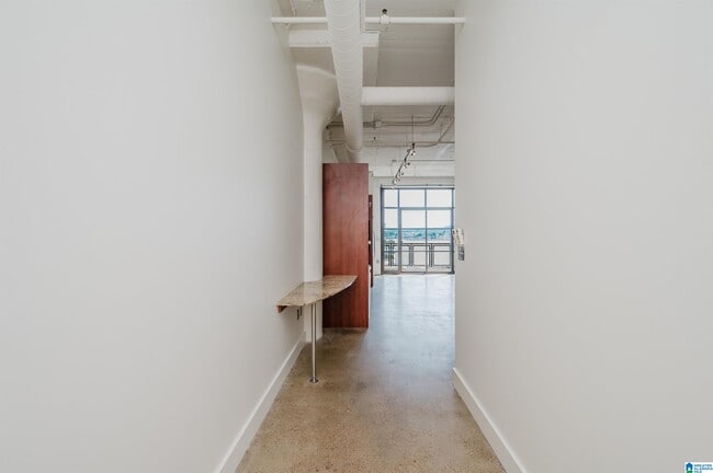 Building Photo - 2201 5th Ave S
