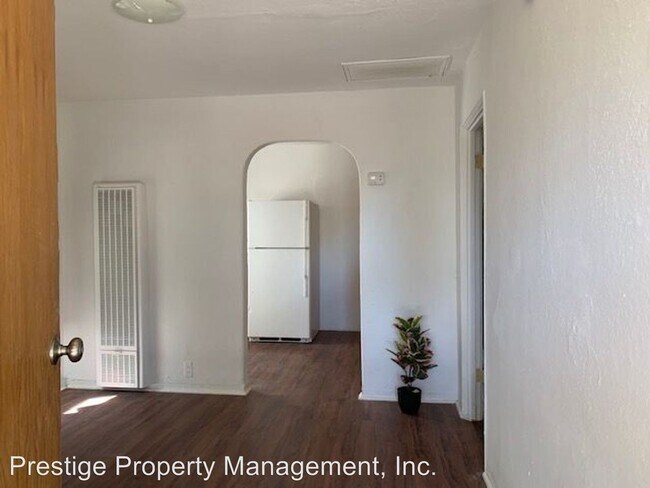 Building Photo - 2431 N Edith Blvd