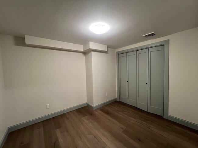 Foto del edificio - 160 Seabury St