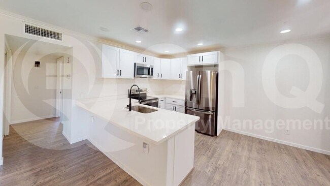 Building Photo - 520 N Stapley Dr
