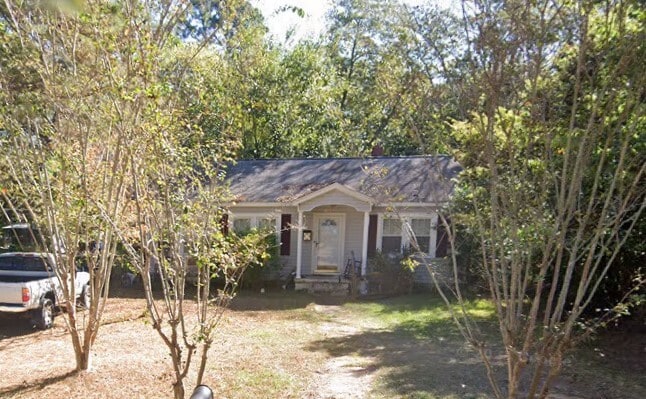 Building Photo - 401 Highland St