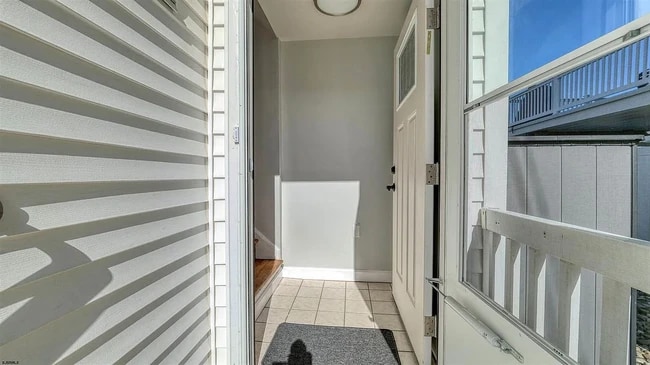 Foto del edificio - 6713 Monmouth Ave