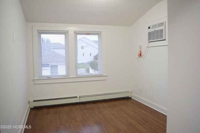 Foto del edificio - 52 Dunbar Ave