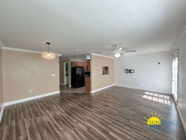 Foto del edificio - Charming 3 Bedroom Eagles Landing Townhous...