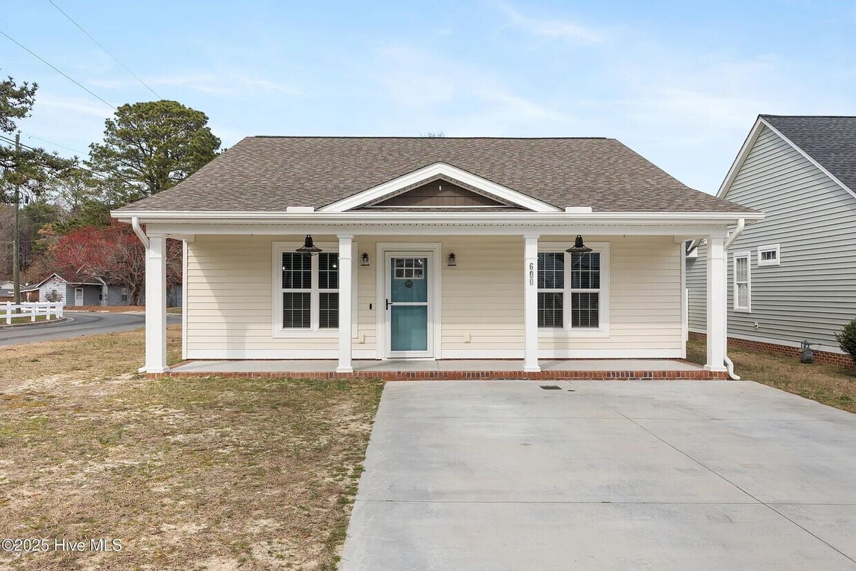 Foto principal - Cottages at Davis Farms