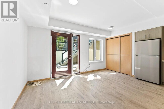 Photo du bâtiment - 3423-C13423 Sheppard Ave E