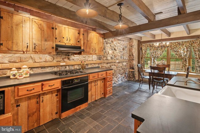 Building Photo - 2682 Aquetong Rd