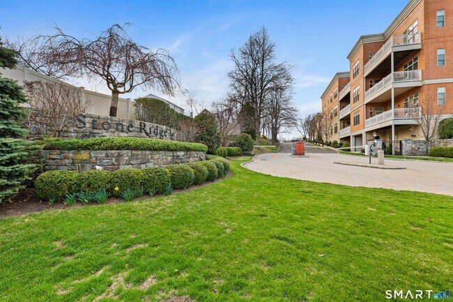 Foto del edificio - 50 Stone Ridge Way