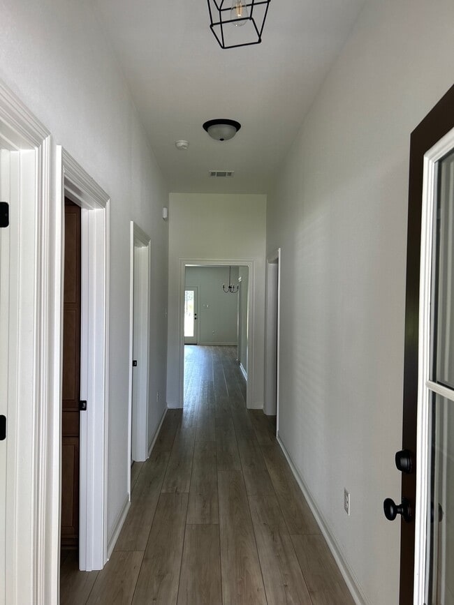 Foto del edificio - 41360 Rosewood Ln
