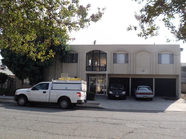 Building Photo - 179 E Ralston Ave