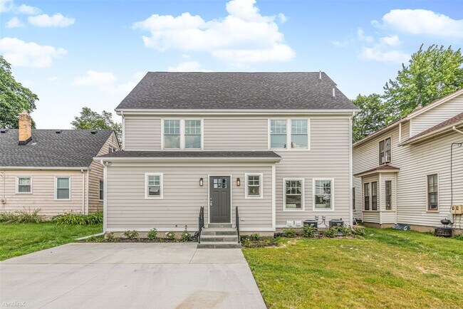 Building Photo - 8 br, 8.5 bath House - 804 Henry St