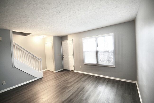 Foto del edificio - 2297 Ayers Dr