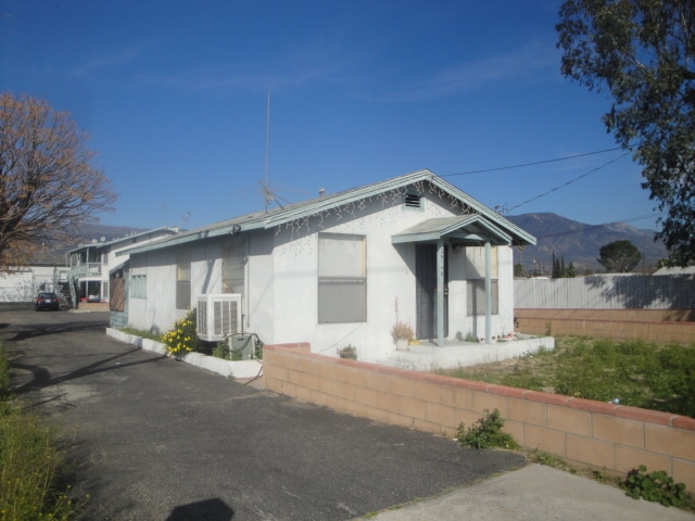 Building Photo - 26148 Cypress St
