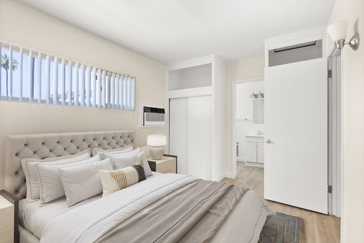 Foto principal - Park Village Apartment Homes- Riverside, CA