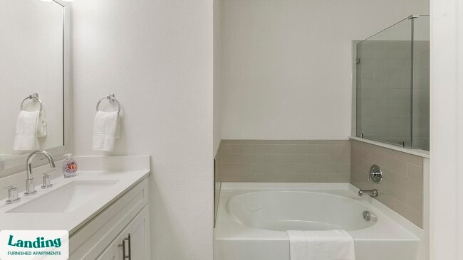 Building Photo - 15777 Quorum Dr