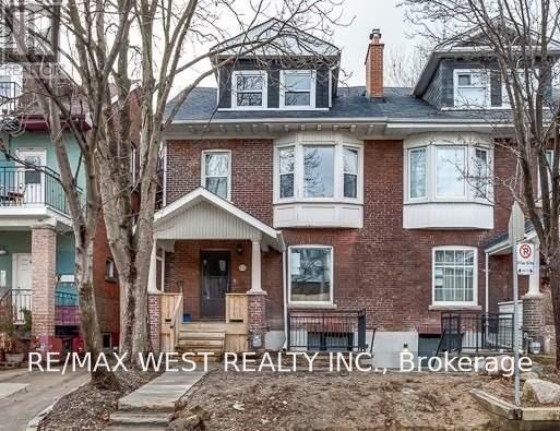 Building Photo - 152 Close Ave