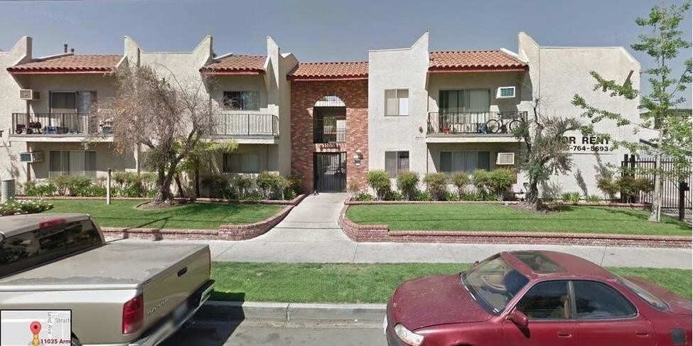 Foto principal - 11035 Arminta St