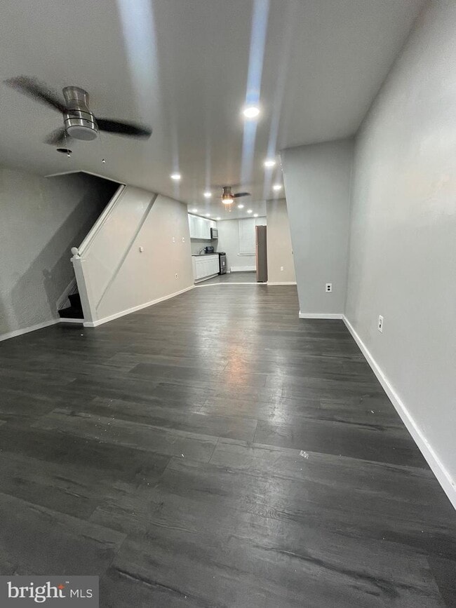 Building Photo - 2211 Hobson St