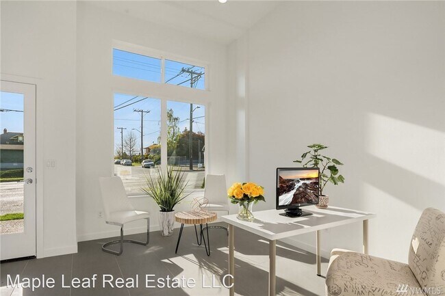 Foto del edificio - 3 br, 2.5 bath House - 7062 15th Ave NW