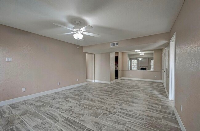 Foto del edificio - 6606 De Moss Dr