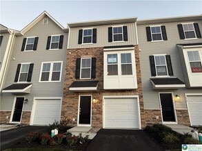 Building Photo - 7676 Clayton Ave