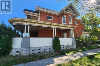 Building Photo - 177 Chatham St