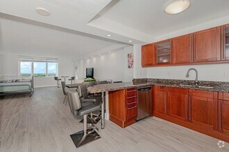 Building Photo - 2301 Collins Ave