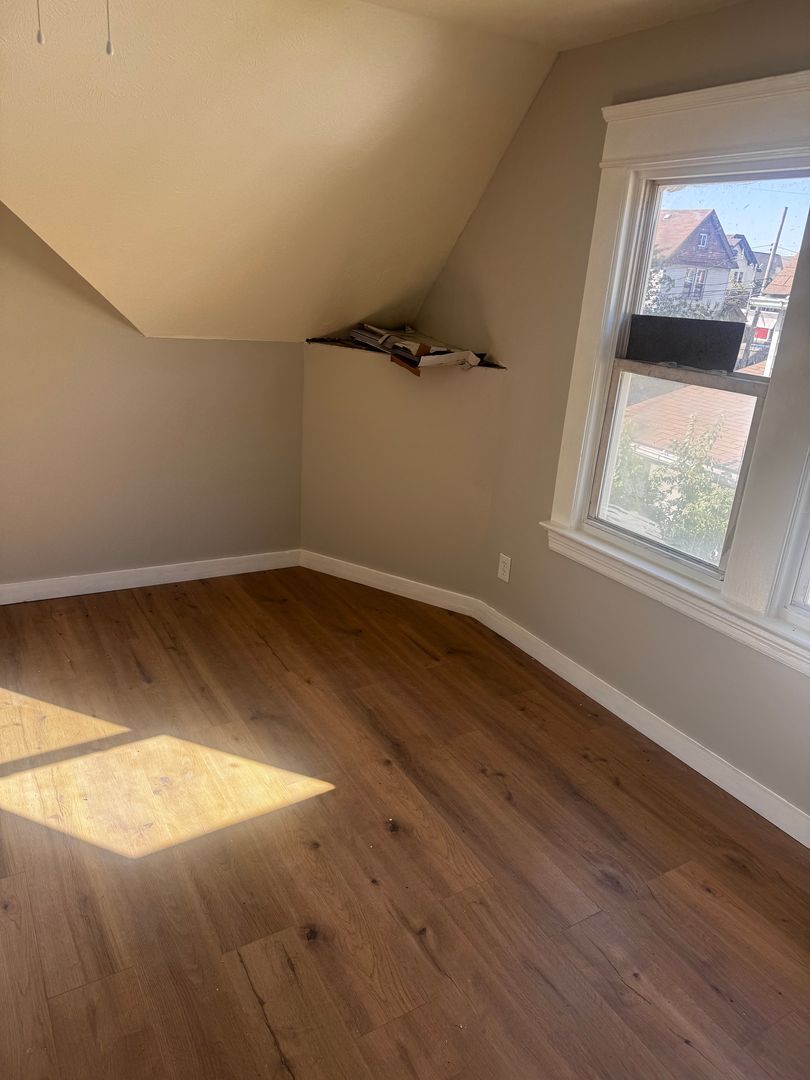 3811 E 50th St Cleveland, OH 44105 – photo 5