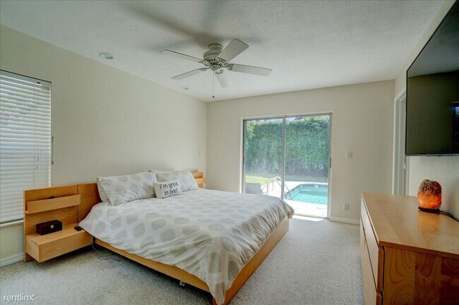 Building Photo - 3 br, 2 bath House - 620 NW 10th Ct