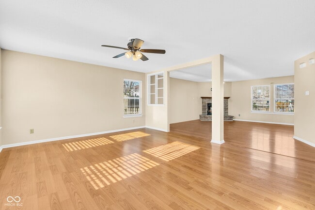 Foto del edificio - 8818 Browns Valley Ln