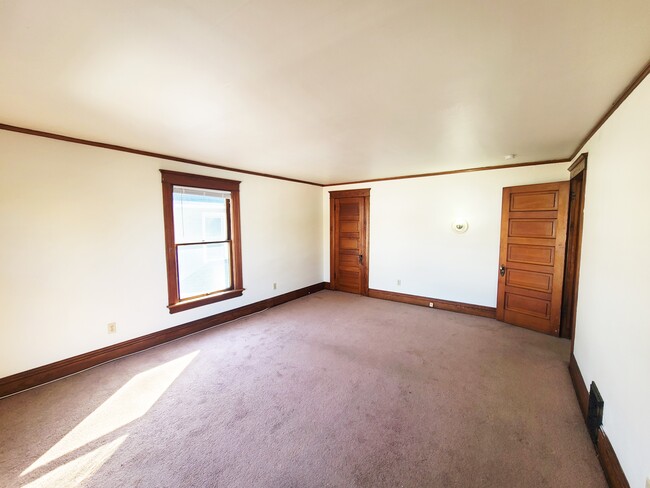 dining room - 98 Cherry St