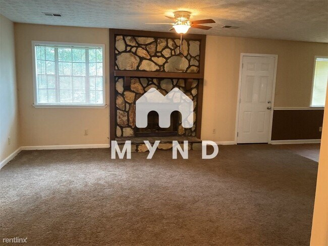 Foto del edificio - 3 br, 2 bath House - 9384 Woodloop Ct