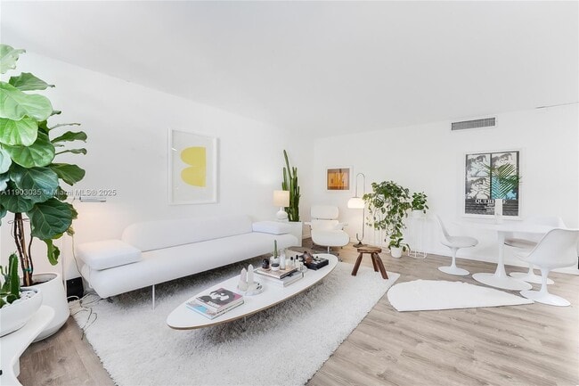 Foto del edificio - 301 Jefferson Ave